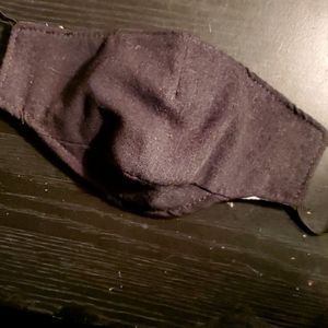 Black wire face mask